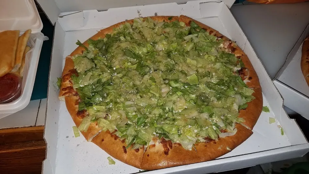Super Salad Pizza